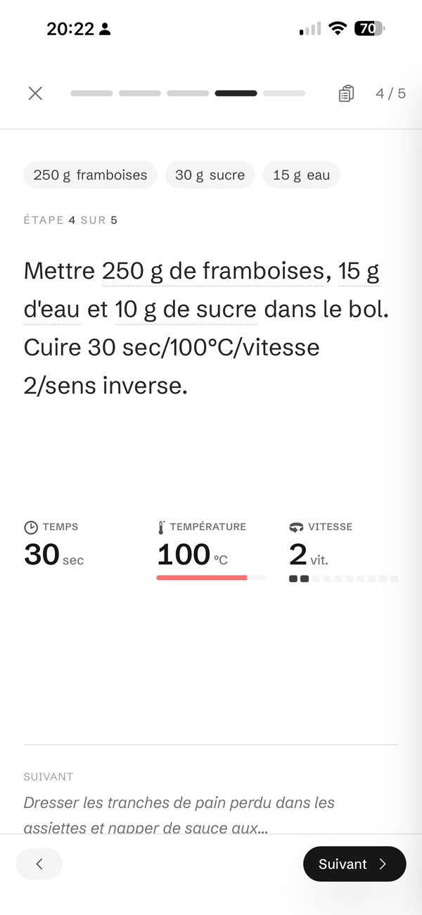Étapes de cuisson Thermomix avec chips temps, température, vitesse et bouton Démarrer
